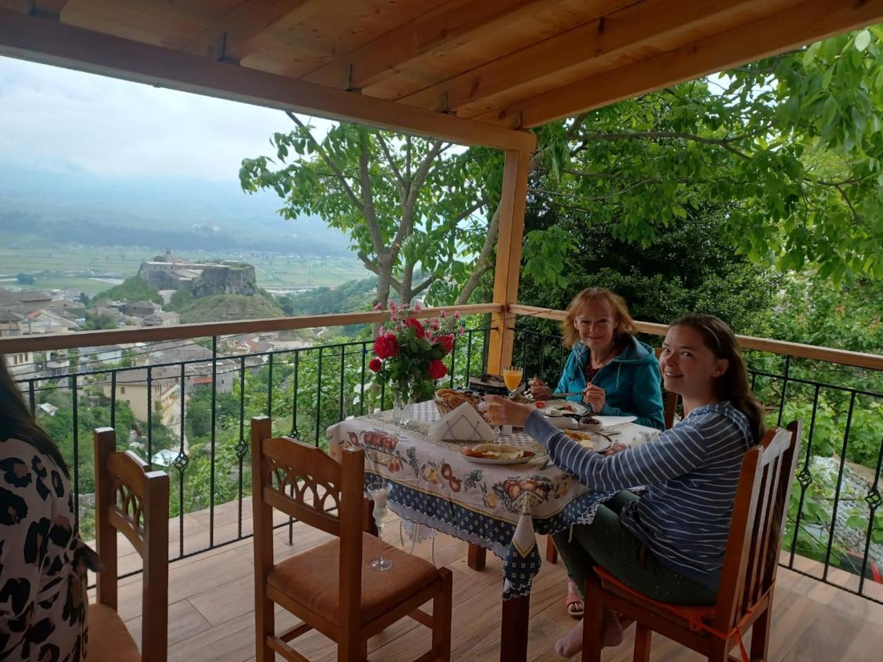 Guest House Hasko Гирокастра Экстерьер фото